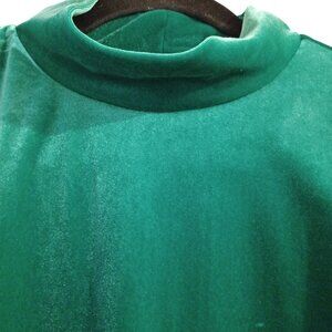 Eye-catching deep Emerald velour-look sleeveless cowl neck